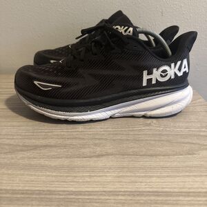 HOKA ONE ONE Clifton 9 Men’s Size 11 2E Wide Black/White Running Shoes